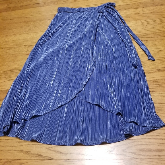Green Envelope Dresses & Skirts - "Green envelope Los Angeles "asymmetrical skirt